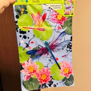 Meadow Creek Dragonfly Lilly Pad Yard Flag 11.5in x 18in